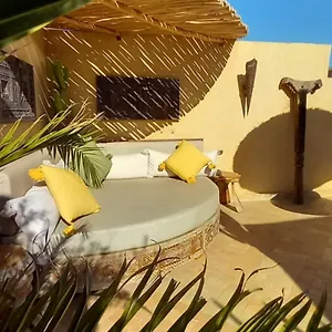https://riad-caracal.marrakeshhotelsmorocco.com